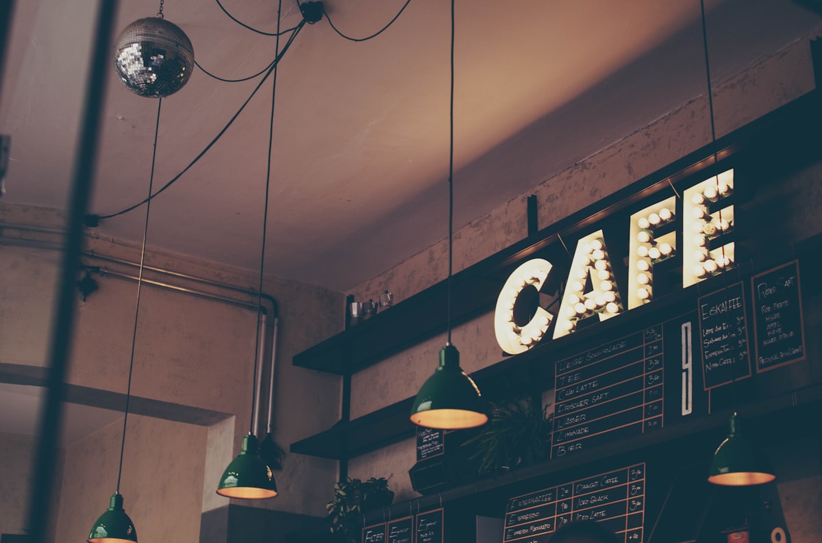 Không gian Coffee roastery ấm áp